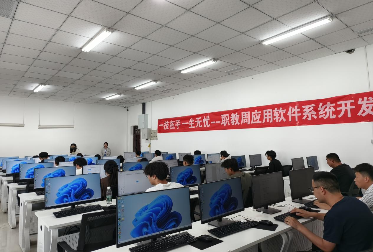 信息工程系开展&ldquo;一技在手,一生无忧&rdquo; 2024年职业教育活动周系列活动